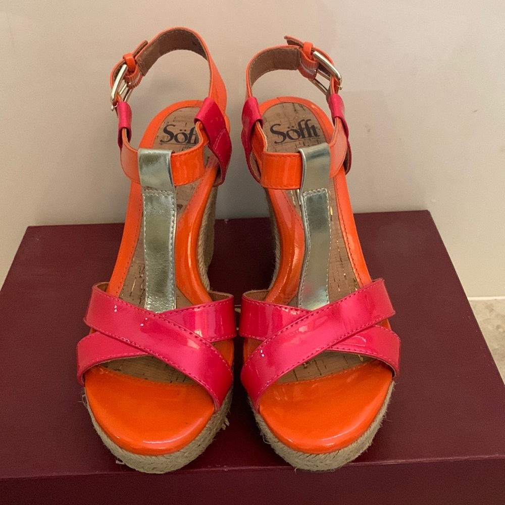 Sofft Pedra Platform Wedge Sandals size 8 Pink Orange with gold
